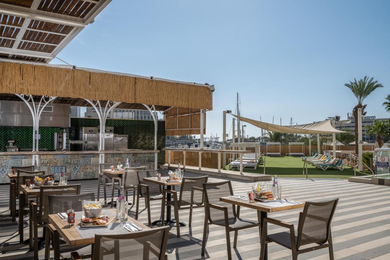 Vert Hotel Eilat By Afi Hotels Bagian luar foto The rooftop bar