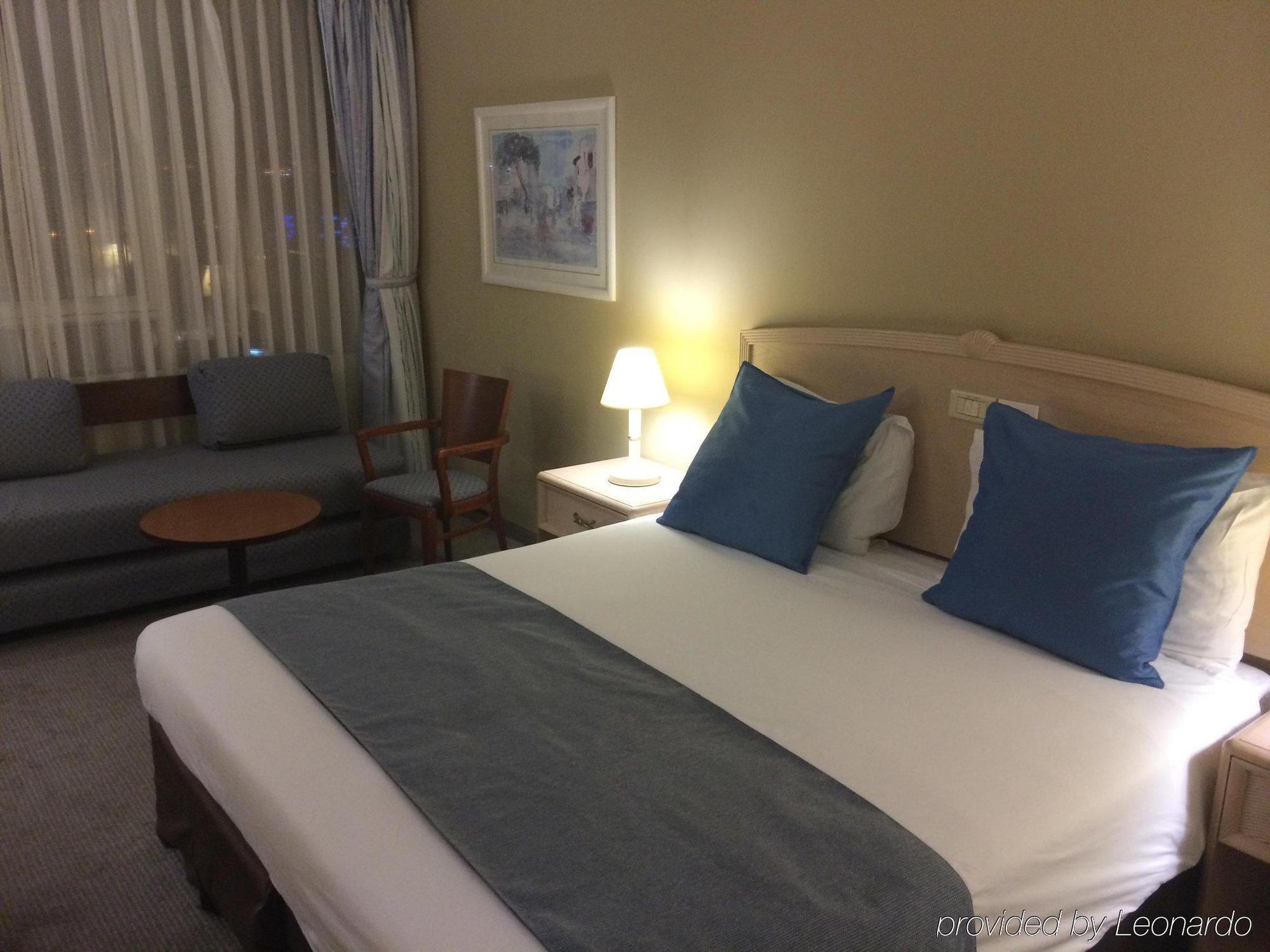 Vert Hotel Eilat By Afi Hotels Bagian luar foto A room at the hotel